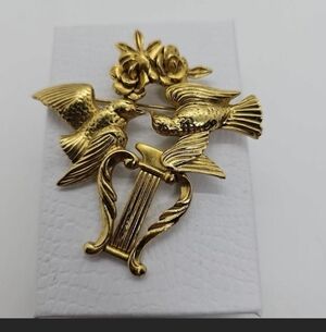 Vintage Romantic Love Birds & Lyre Brooch